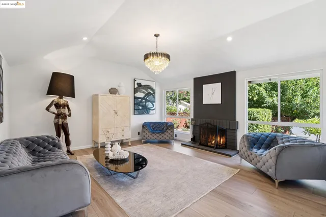 $2,498,000 | 38 Lenelle Court, Moraga, CA 94556