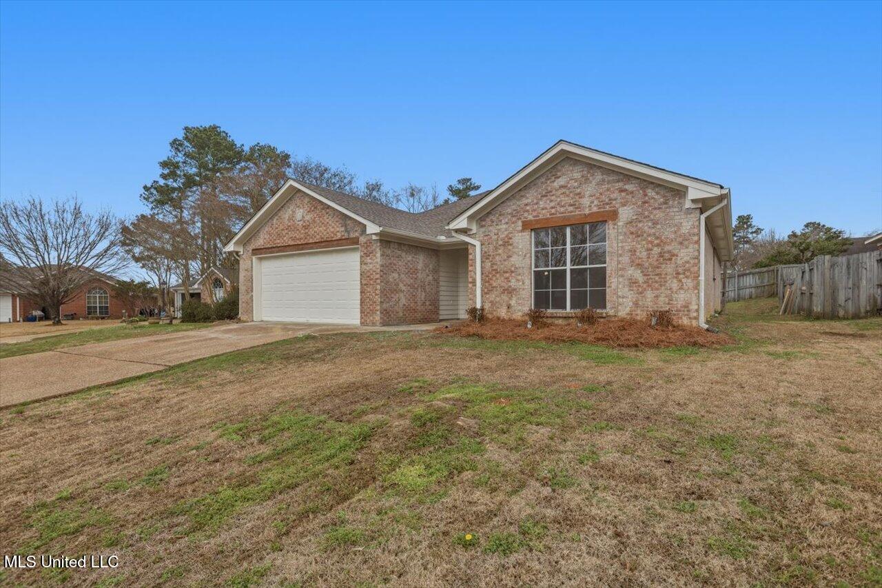 1007 Elm's Cove Ridgeland, MS 39157 - Photo 2 of 28 02-Front