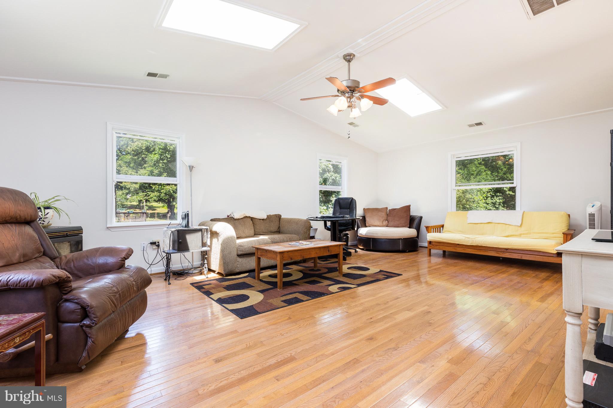 9314 General Winder Road Rapidan, VA 22733 - Photo 14 of 29 Living Room