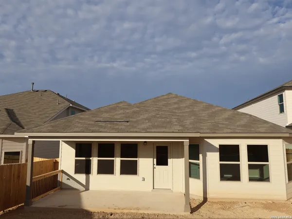 $319,990 | 6252 Persimmon Lake, San Antonio, TX 78252