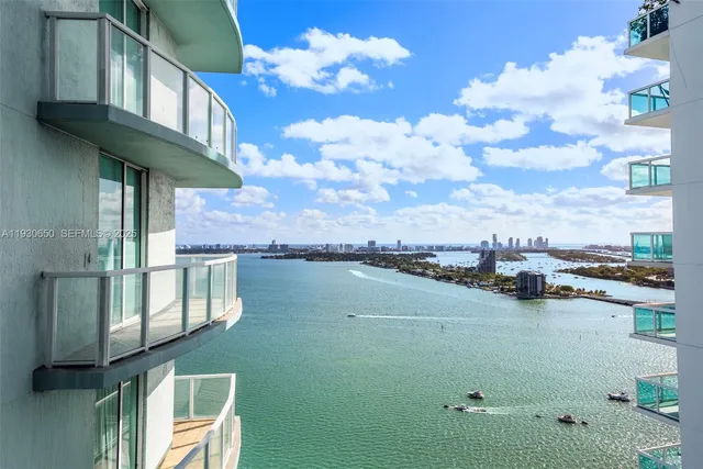 $2,700 | 1900 North Bayshore Drive, Unit 3103, Miami, FL 33132