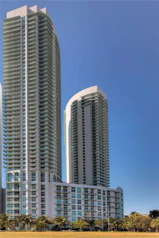 $2,700 | 1900 North Bayshore Drive, Unit 3103, Miami, FL 33132