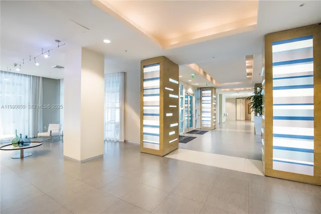 $2,700 | 1900 North Bayshore Drive, Unit 3103, Miami, FL 33132