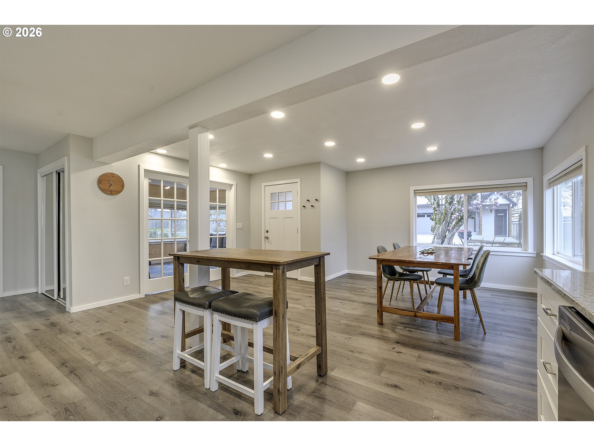 715 South 8th Avenue Cornelius, OR 97113 - Photo 13 of 38 Kitchen/Dining Room