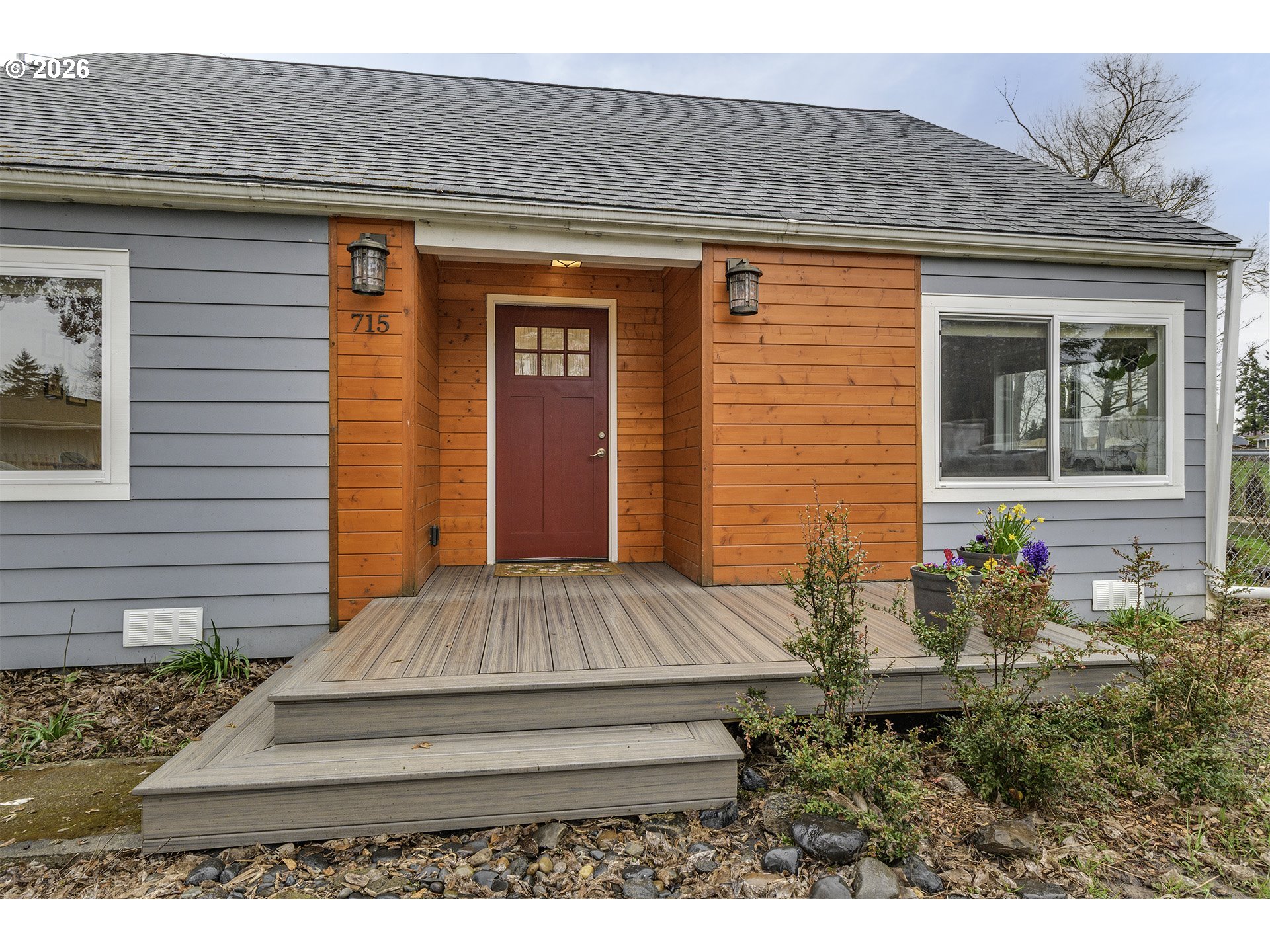 715 South 8th Avenue Cornelius, OR 97113 - Photo 5 of 38 Porch