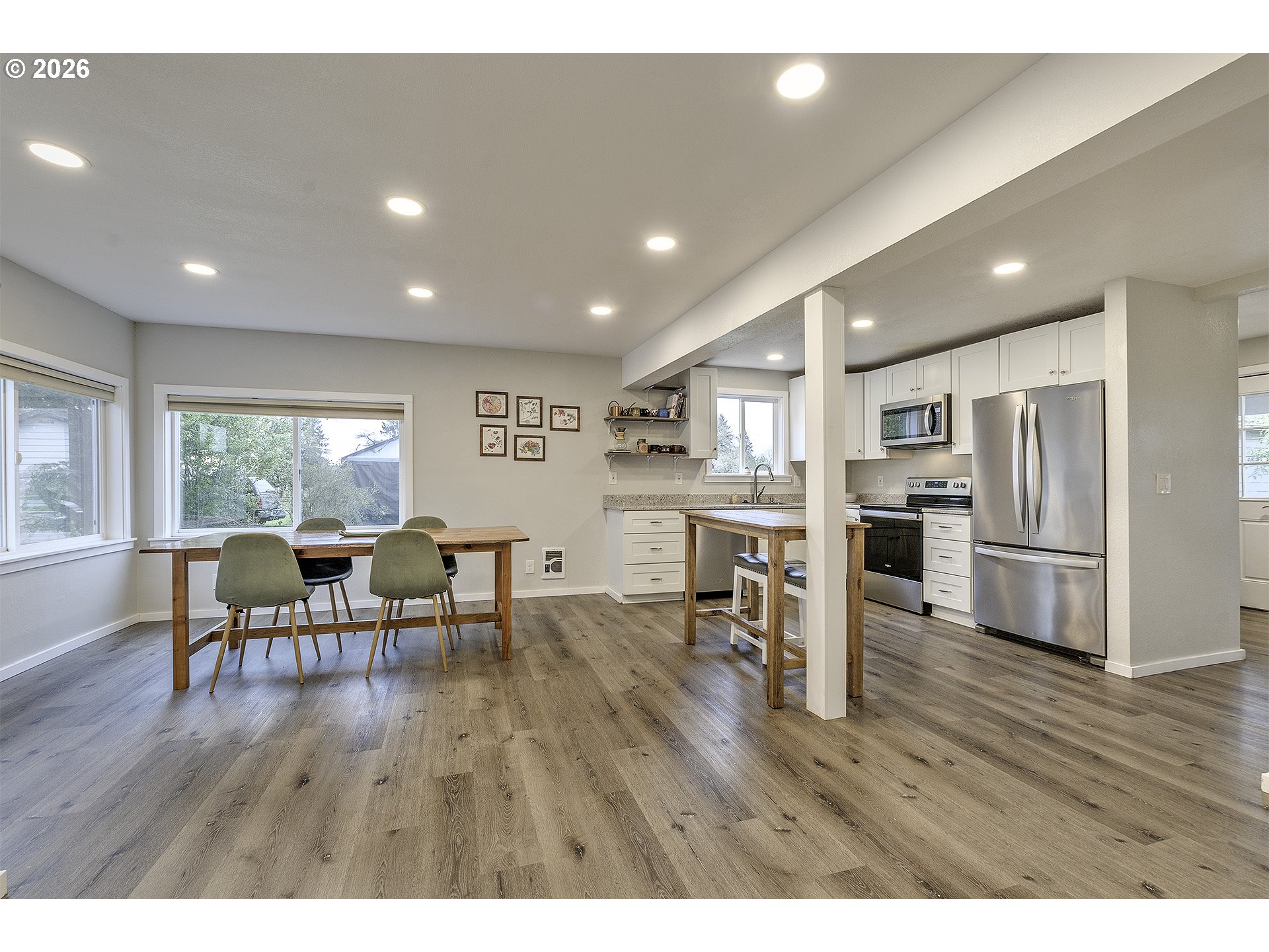 715 South 8th Avenue Cornelius, OR 97113 - Photo 8 of 38 Kitchen/Dining Room