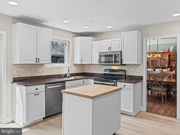$675,000 | 8 Foxwood Lane, Medford, NJ 08055
