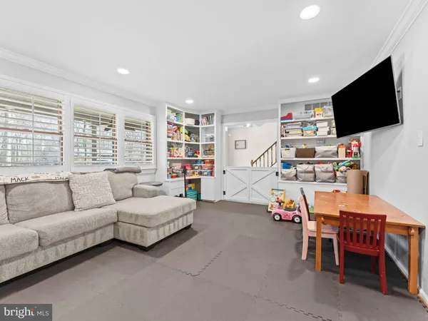 $675,000 | 8 Foxwood Lane, Medford, NJ 08055