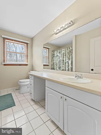 $675,000 | 8 Foxwood Lane, Medford, NJ 08055