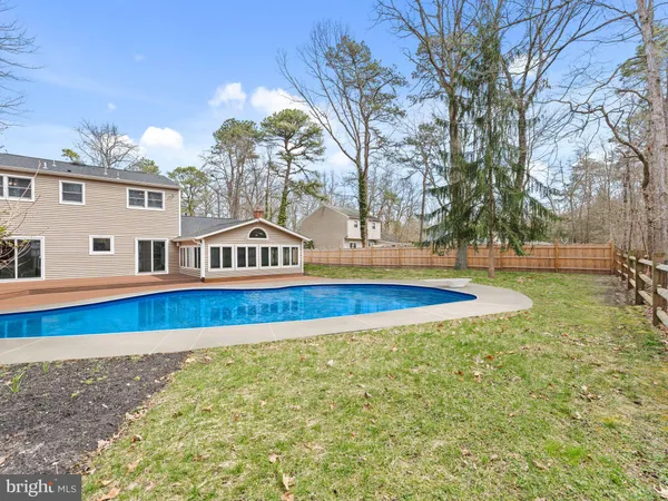 $675,000 | 8 Foxwood Lane, Medford, NJ 08055