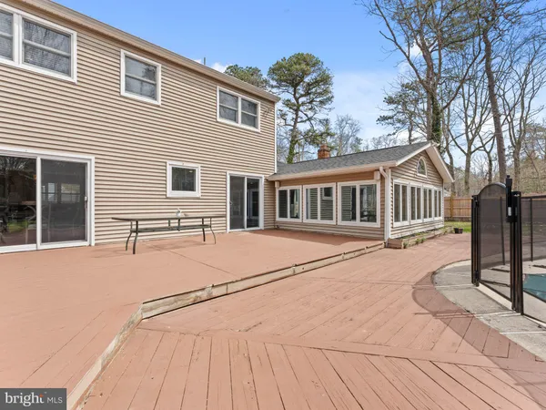 $675,000 | 8 Foxwood Lane, Medford, NJ 08055
