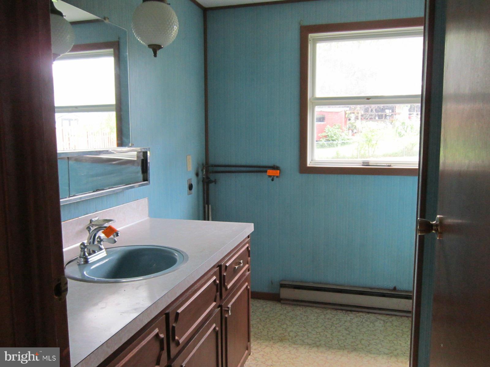 305 East 12th Avenue Ranson, WV 25438 - Photo 12 of 18 Bath