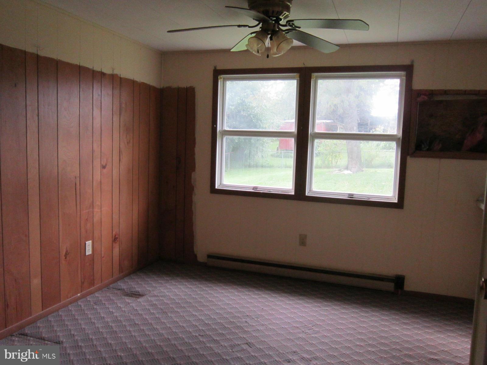 305 East 12th Avenue Ranson, WV 25438 - Photo 7 of 18 Family Room