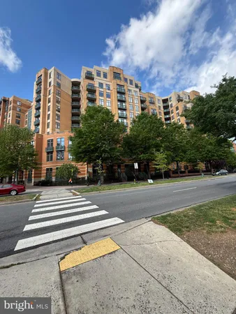 $2,700 | 2720 South Arlington Mill Drive, Unit 403, Arlington, VA 22206