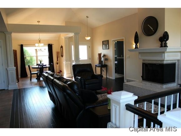 4100 Clearwater Lane Springfield, IL 62703 - Photo 3 of 13 Gallery Image 3