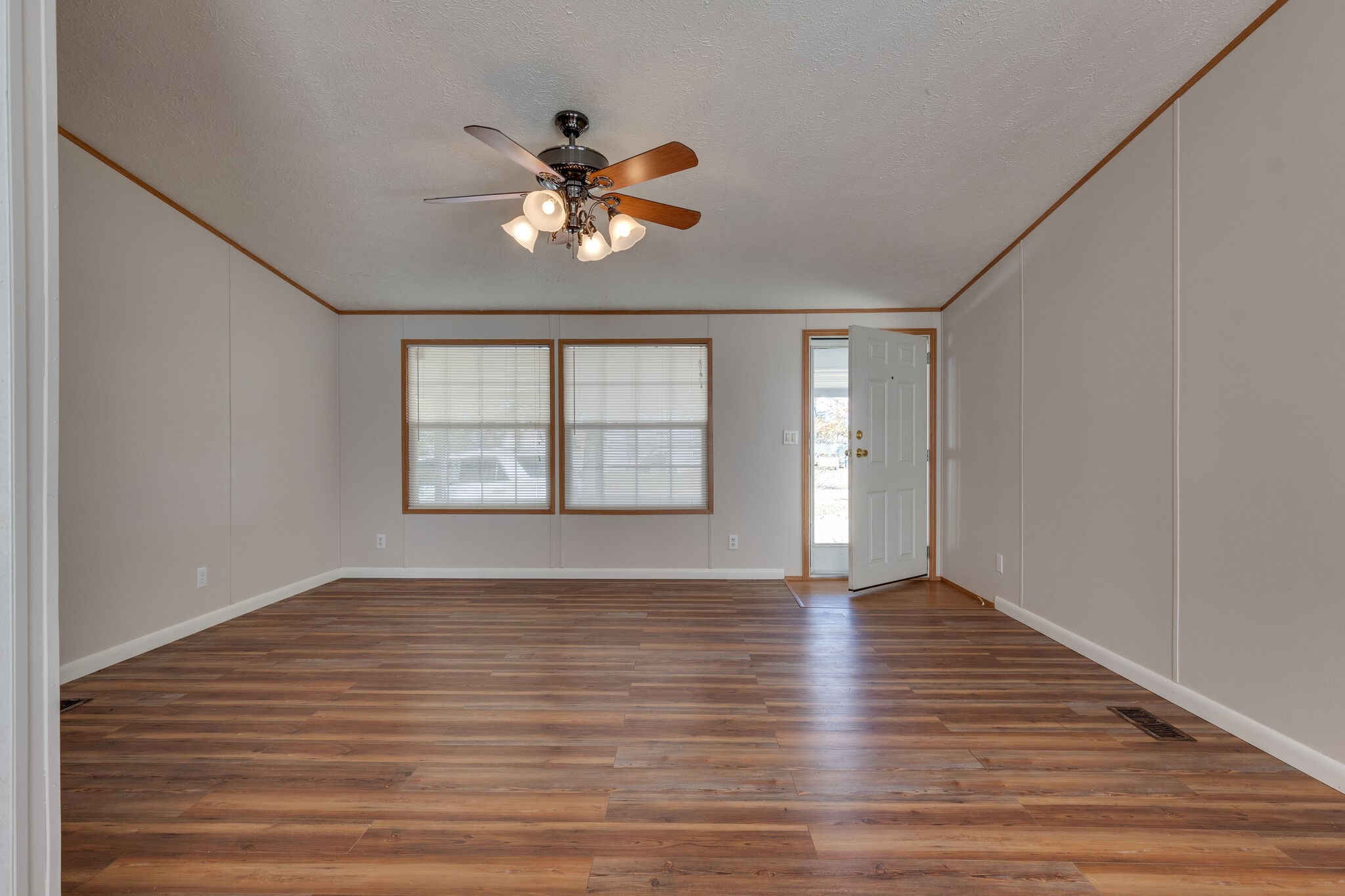 275 Henderson Road Hohenwald, TN 38462 - Photo 4 of 20 Gallery Image 4