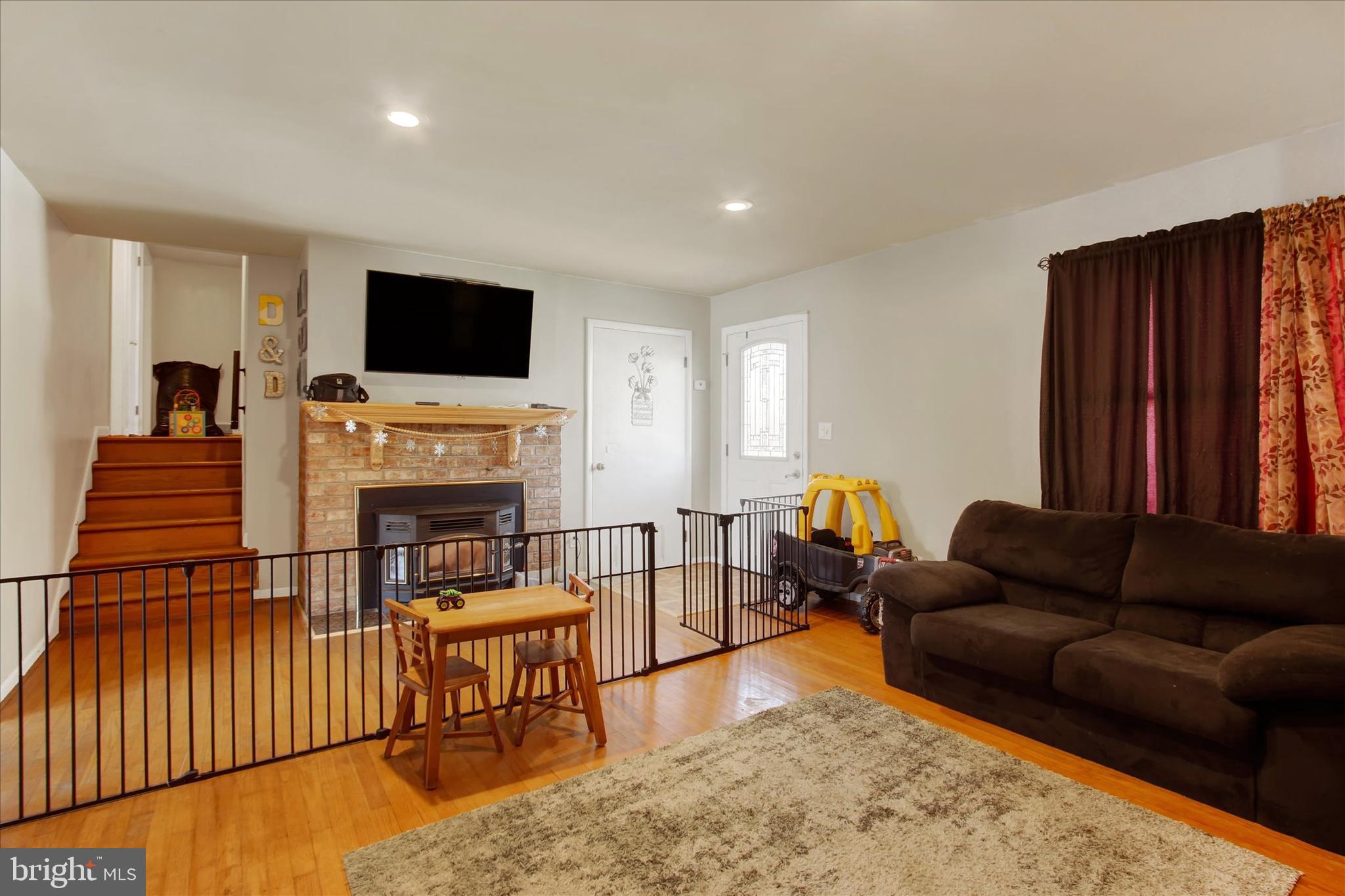 4 Hill Street Hanover, PA 17331 - Photo 6 of 32