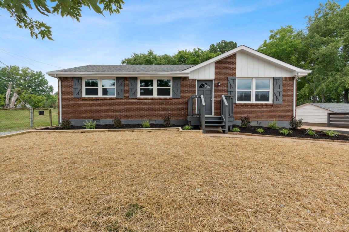 1500 Pinetree Road Clarksville, TN 37042 - Photo 5 of 31 Gallery Image 5