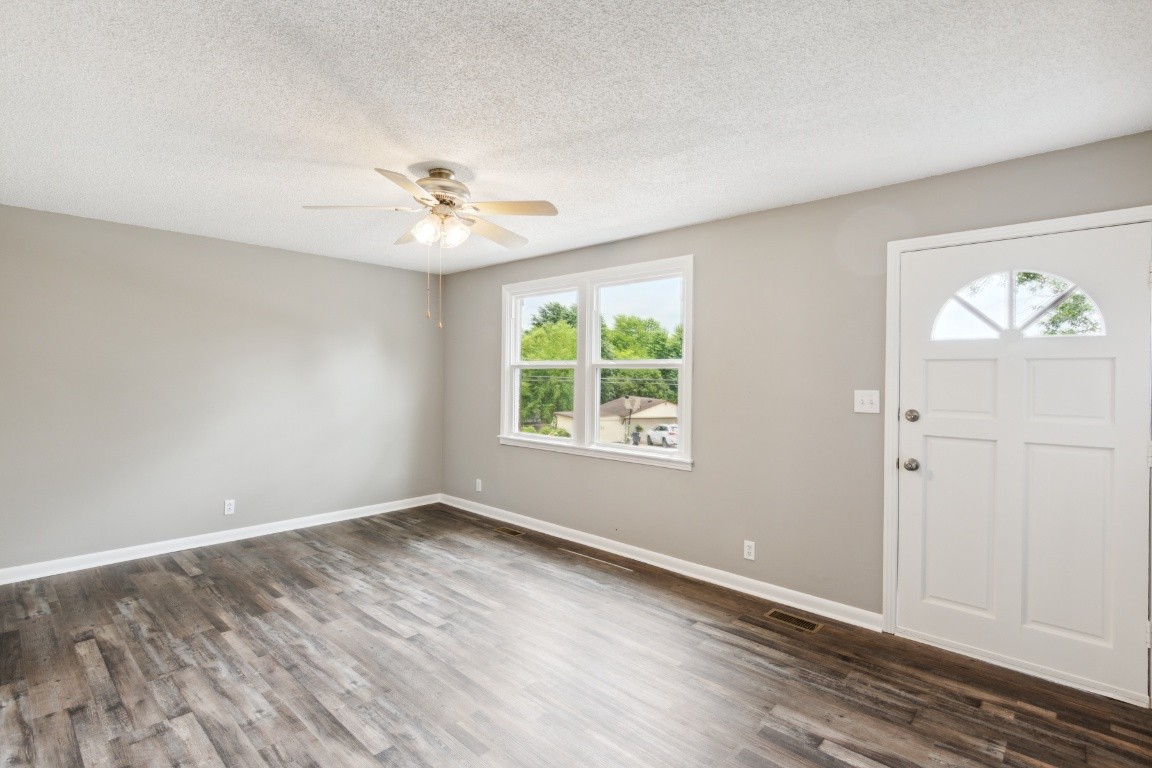 1500 Pinetree Road Clarksville, TN 37042 - Photo 9 of 31 Gallery Image 9