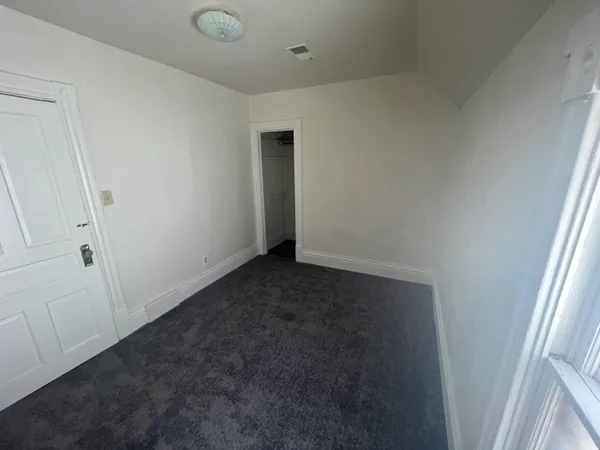 $1,195 | 922 South 74th Street, West Allis, WI 53214