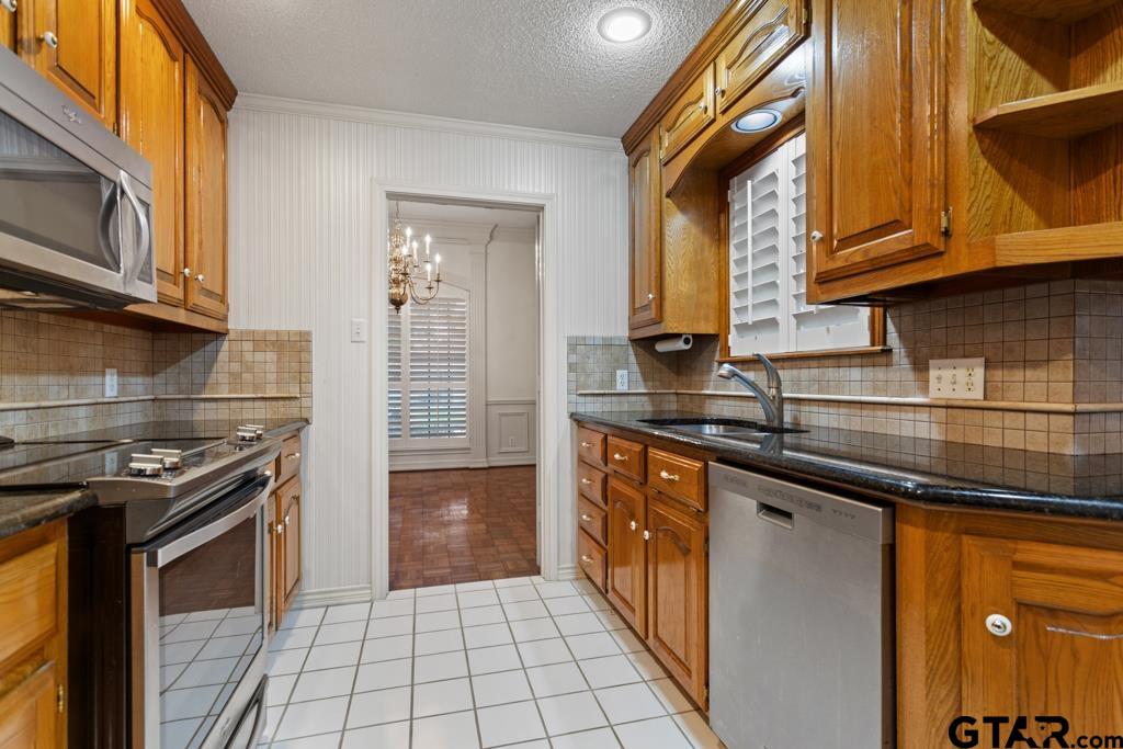 5802 Briar Creek Road Tyler, TX 75703 - Photo 11 of 42