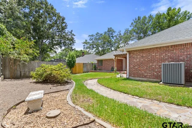 $399,000 | 5802 Briar Creek Road, Tyler, TX 75703