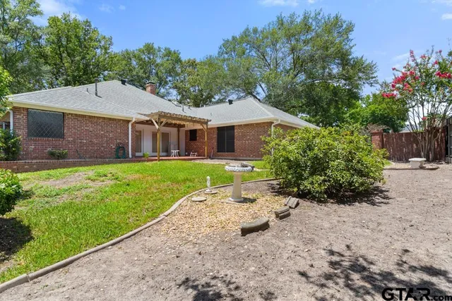 $399,000 | 5802 Briar Creek Road, Tyler, TX 75703