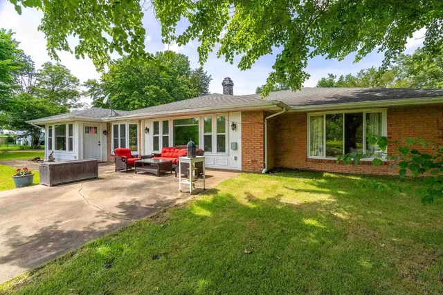 $379,900 | 1278 Nicklaus Lane, Marion, IL 62959