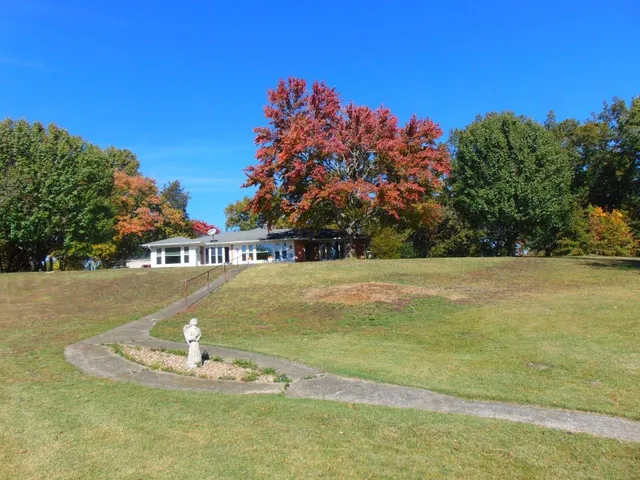 $379,900 | 1278 Nicklaus Lane, Marion, IL 62959