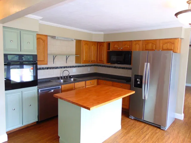 $379,900 | 1278 Nicklaus Lane, Marion, IL 62959