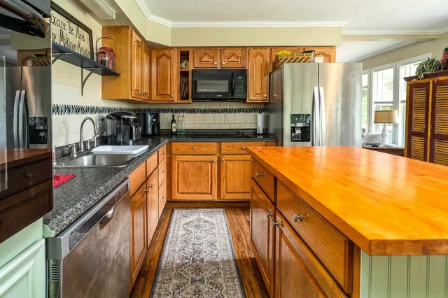 $379,900 | 1278 Nicklaus Lane, Marion, IL 62959