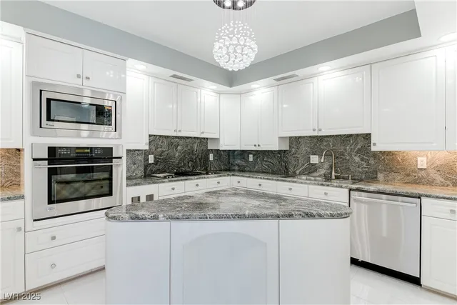 $9,594 | 3111 Bel Air Drive, Unit 28F, Las Vegas, NV 89109