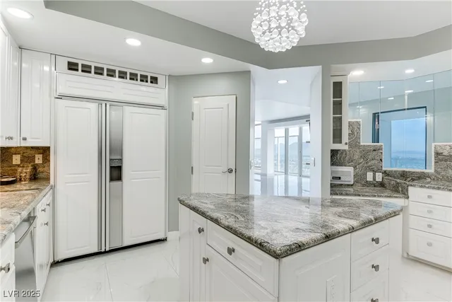 $9,594 | 3111 Bel Air Drive, Unit 28F, Las Vegas, NV 89109