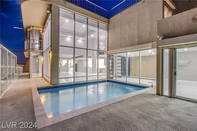 $9,594 | 3111 Bel Air Drive, Unit 28F, Las Vegas, NV 89109