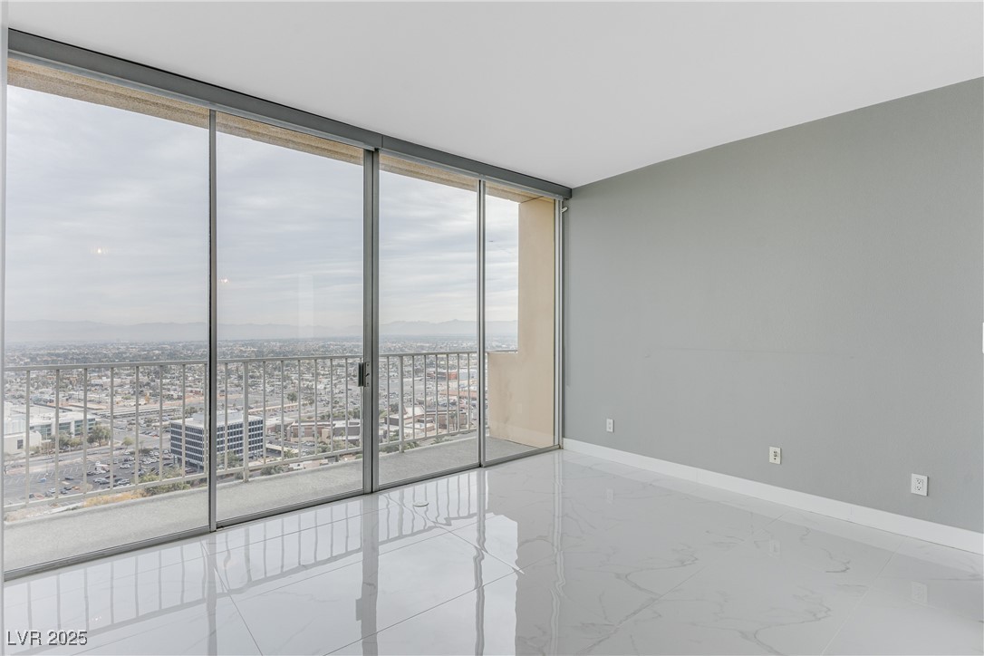 3111 Bel Air Drive, Unit 28F Las Vegas, NV 89109 - Photo 38 of 69