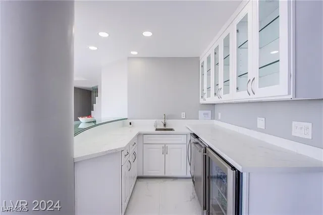 $9,594 | 3111 Bel Air Drive, Unit 28F, Las Vegas, NV 89109