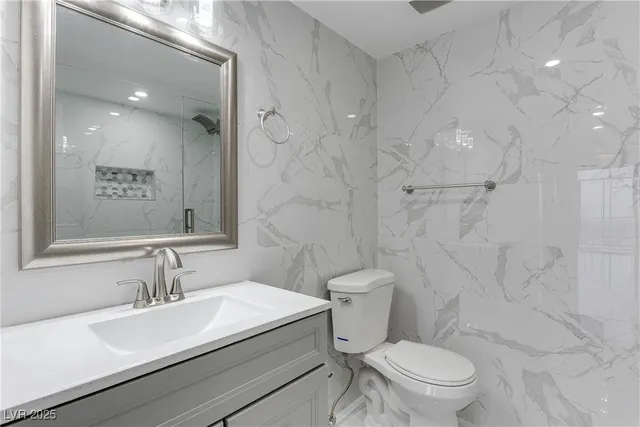 $9,594 | 3111 Bel Air Drive, Unit 28F, Las Vegas, NV 89109