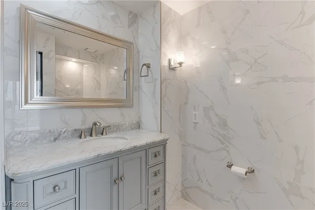 $9,594 | 3111 Bel Air Drive, Unit 28F, Las Vegas, NV 89109