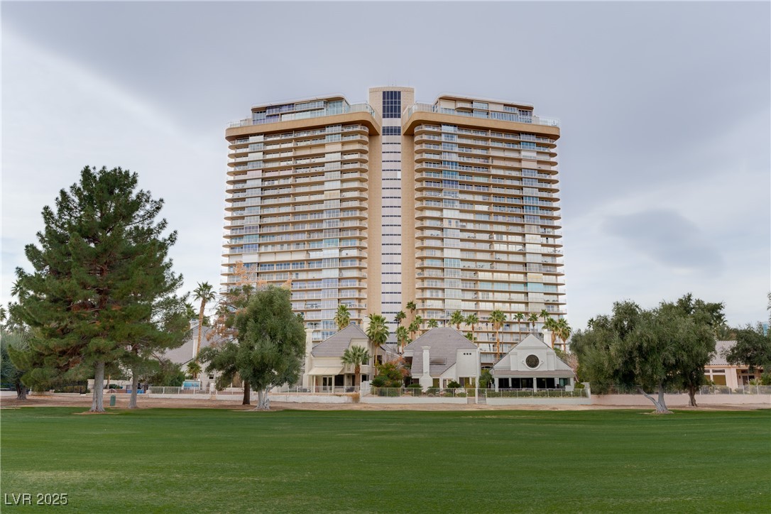 3111 Bel Air Drive, Unit 28F Las Vegas, NV 89109 - Photo 5 of 69