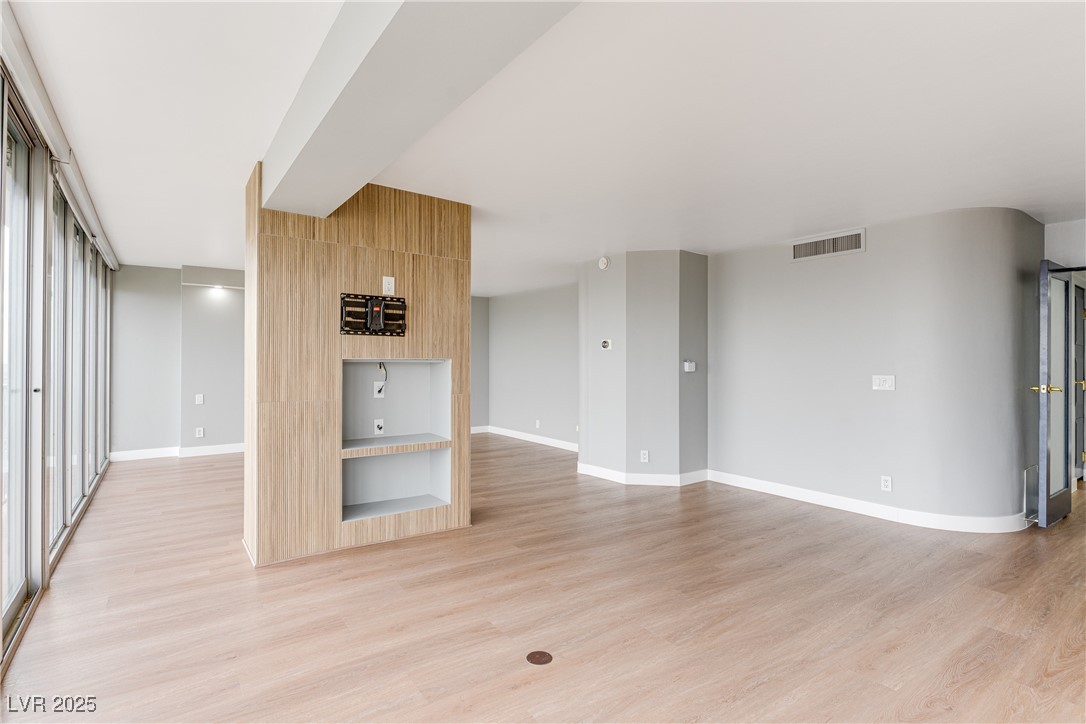 3111 Bel Air Drive, Unit 28F Las Vegas, NV 89109 - Photo 54 of 69