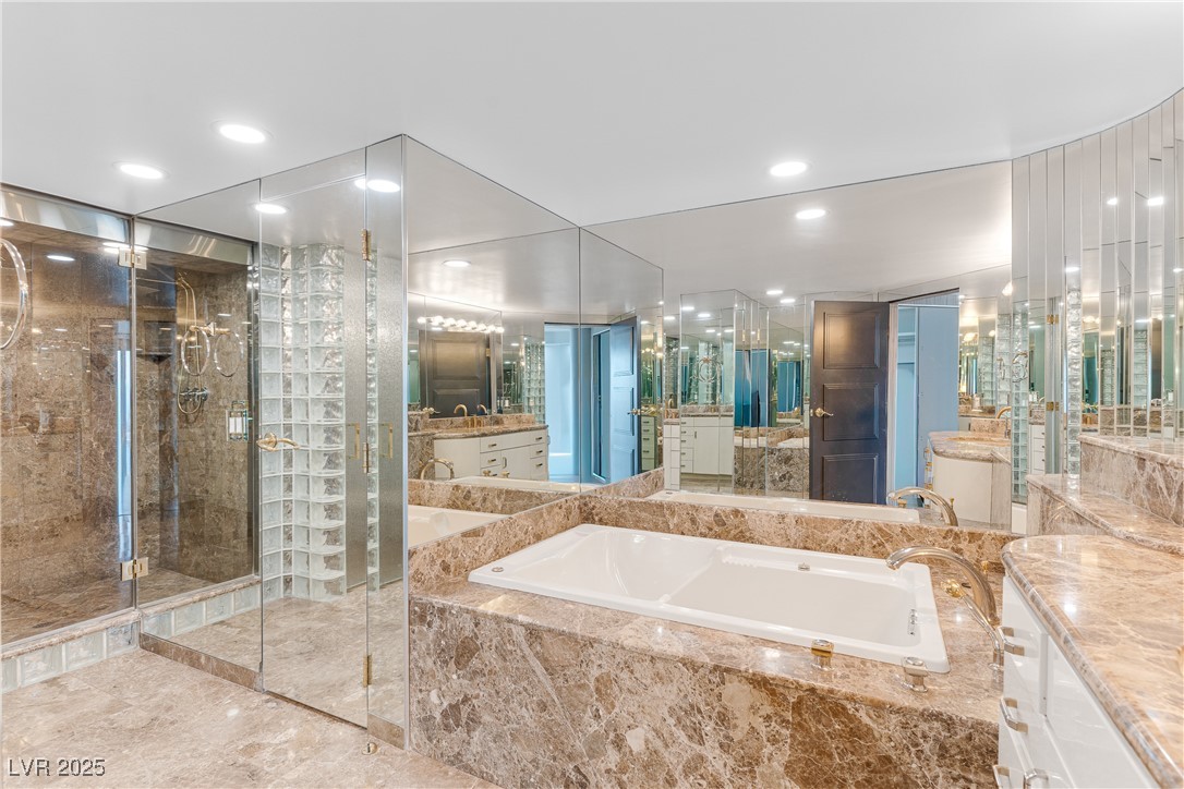 3111 Bel Air Drive, Unit 28F Las Vegas, NV 89109 - Photo 58 of 69