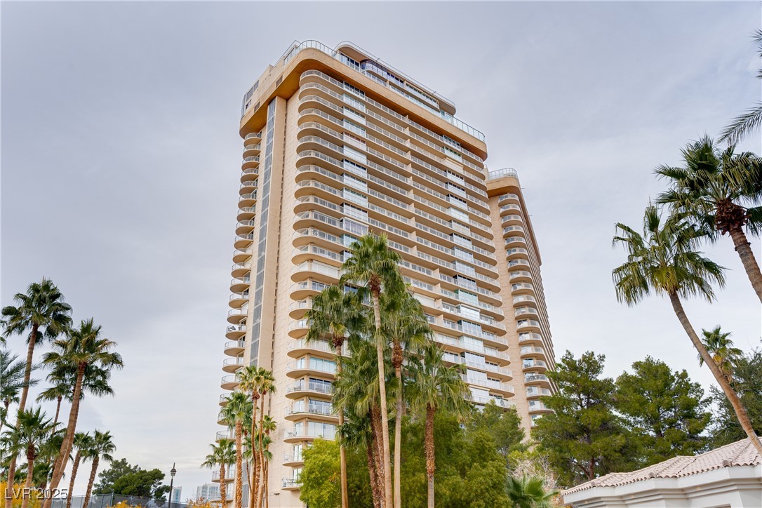 3111 Bel Air Drive, Unit 28F Las Vegas, NV 89109 - Photo 6 of 69