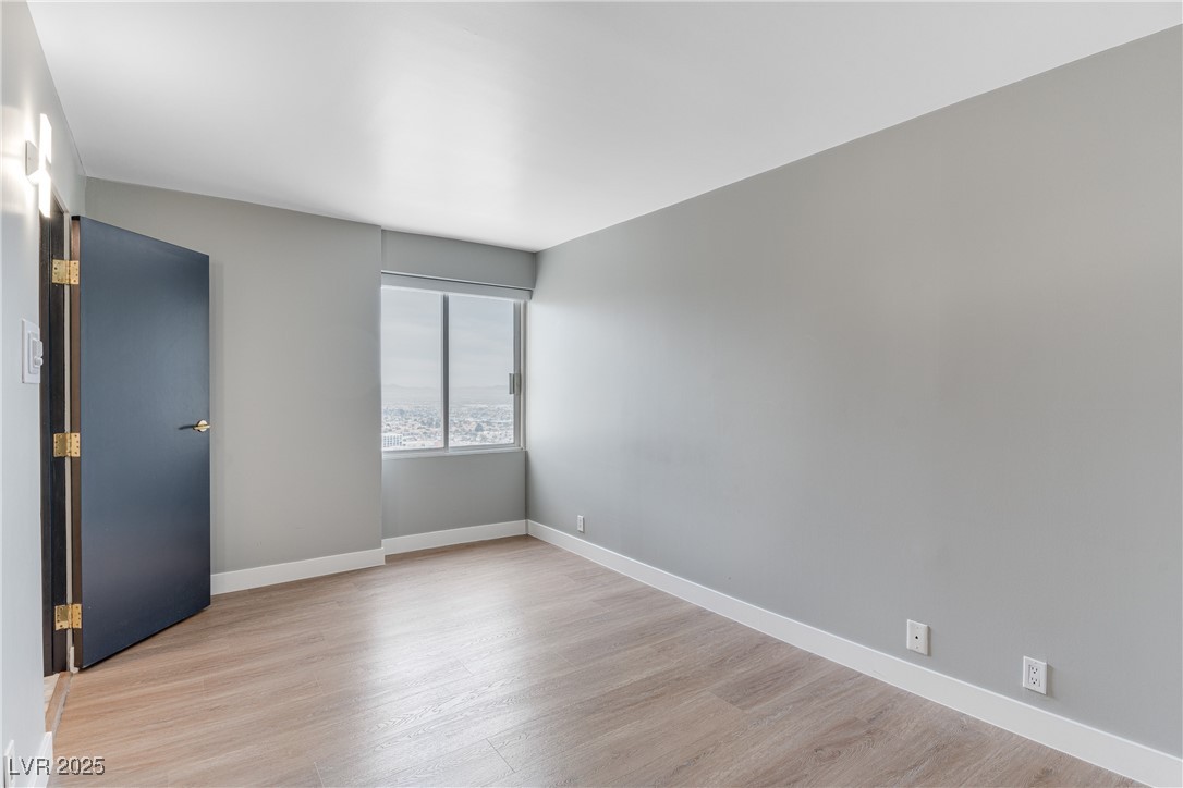 3111 Bel Air Drive, Unit 28F Las Vegas, NV 89109 - Photo 63 of 69