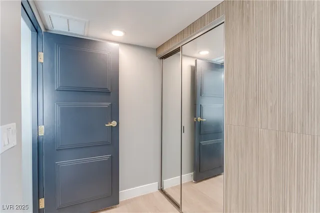 $9,594 | 3111 Bel Air Drive, Unit 28F, Las Vegas, NV 89109