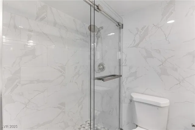 $9,594 | 3111 Bel Air Drive, Unit 28F, Las Vegas, NV 89109