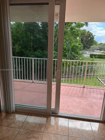$259,900 | 7000 Northwest 186th Street, Unit 4226, Hialeah, FL 33015