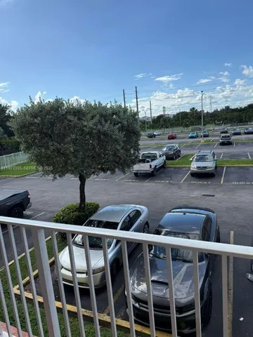 $269,900 | 7000 Northwest 186th Street, Unit 4226, Hialeah, FL 33015