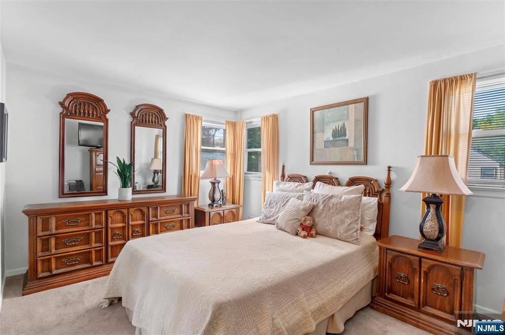 257 Hamilton Road Teaneck, NJ 07666 - Photo 13 of 31 Gallery Image 13