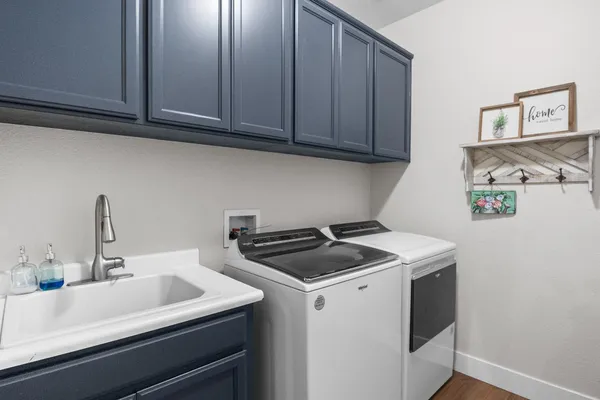 $997,500 | 637 Rebekah Court, Ripon, CA 95366