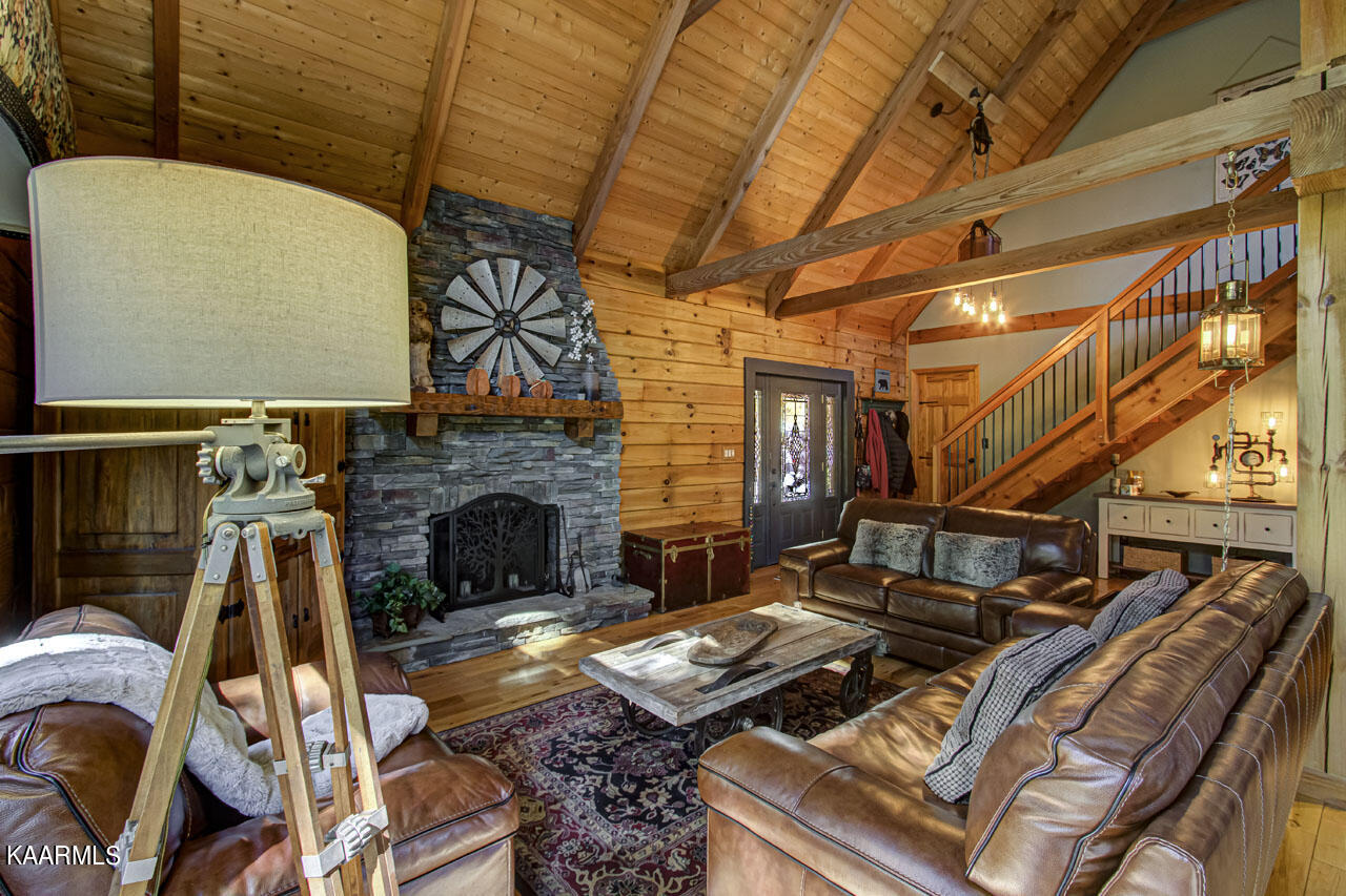 1116 Laurel Road Townsend, TN 37882 - Photo 8 of 50 Living Room
